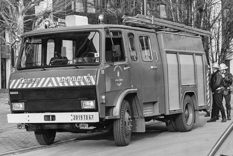 Fotogrāfija 1: Firemen at the European Parliament in Strasbourg