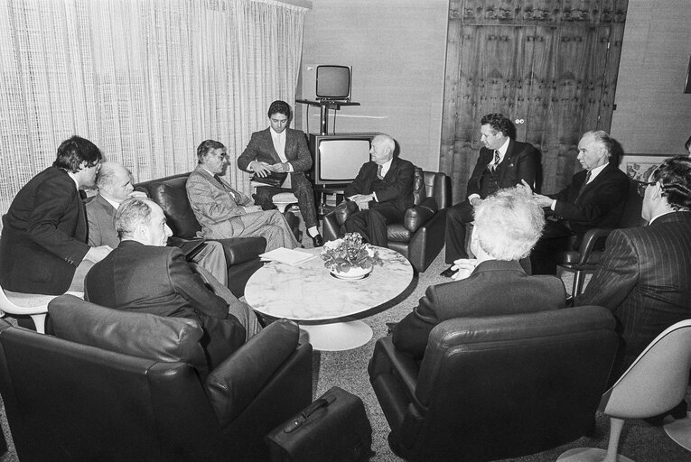 Foto 1: Pierre PFLIMLIN - EP President meets with a delegation at the European Parliament in Strasbourg