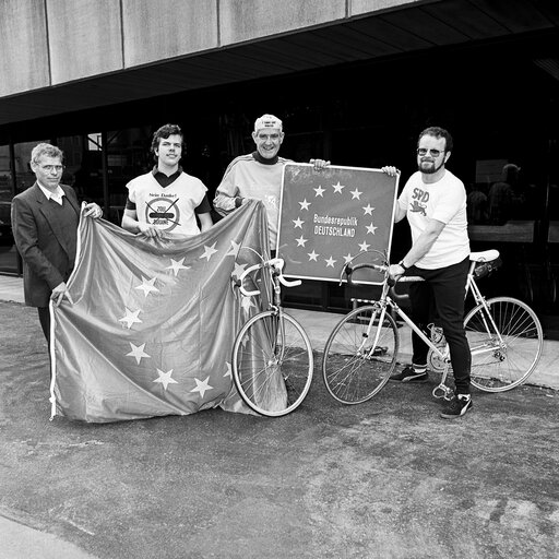 Photo 1: Dieter ROGALLA on his bicycle in June 1987, Europe without borders