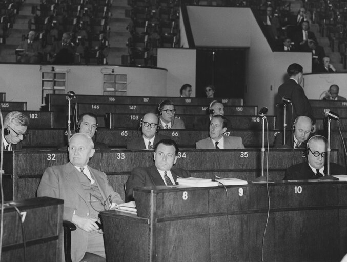 Fotografia 1: Plenary session of the Assembly of the ECSC