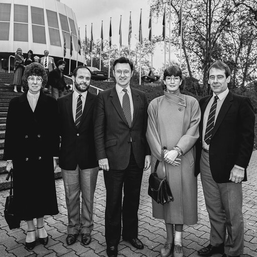 Φωτογραφία 1: Peter PRICE with visitors