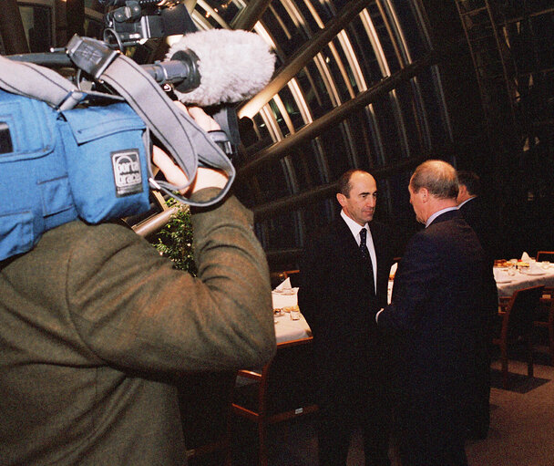 Fotografia 1: EP President meets with Robert KOCHARYAN, President of Armenia, in Brussels