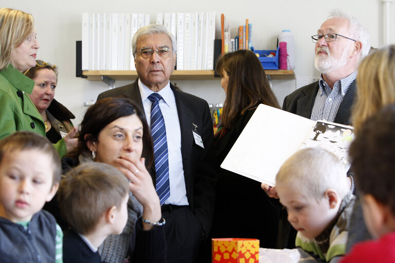 Foto 12: LIBE Committee delegation to Denmark‚Ä®visits sandholm lejeren and kongedal refugees detention centres.