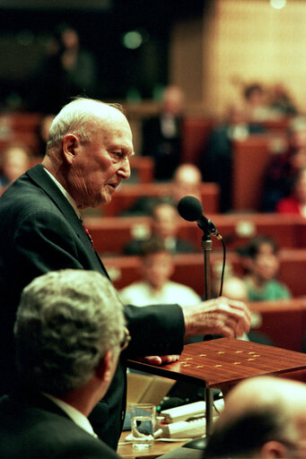 Foto 2: Ceremony at the EP in Strasbourg, to celebrate the 90th anniversary of Pierre PFLIMLIN.