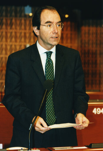 Foto 1: Luigi FLORIO in plenary session in Strasbourg.