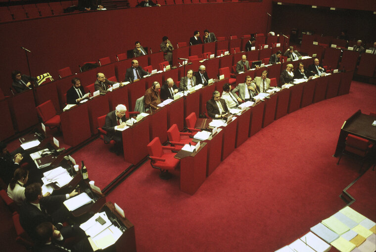 Extraordinary meeting of the TRAN Committee in Genova from 21 to 23 November 1984