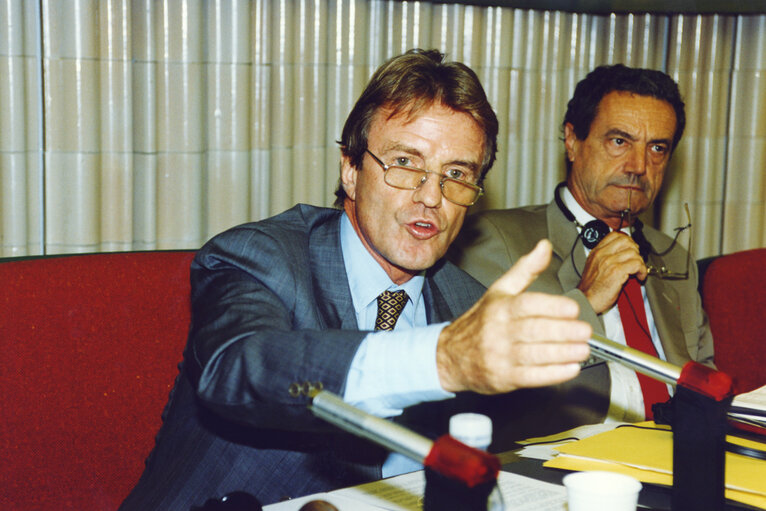 Photo 1 : Bernard KOUCHNER taking part in a meeting at the European Parliament