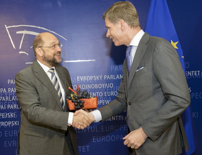 Foto 1: Martin SCHULZ - EP President meets with MEP Philip CLAEYS