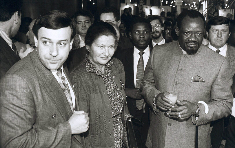 Suriet 2: Strasbourg M Jonas Sawimbi chef de l'UNITA (Angola) Angola, VIP, Simone Veil, 1991 14/05/1991