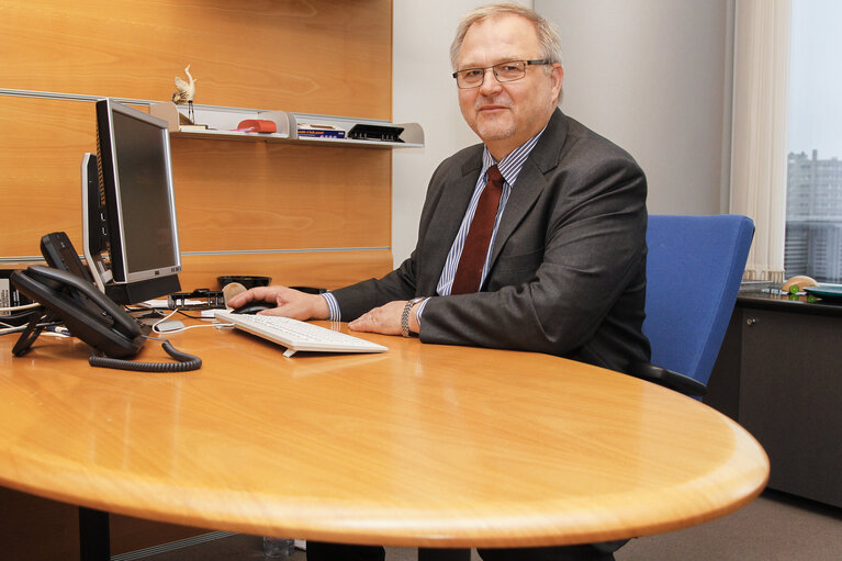 Fotogrāfija 9: MEP Kent JOHANSSON at the European Parliament in Brussels