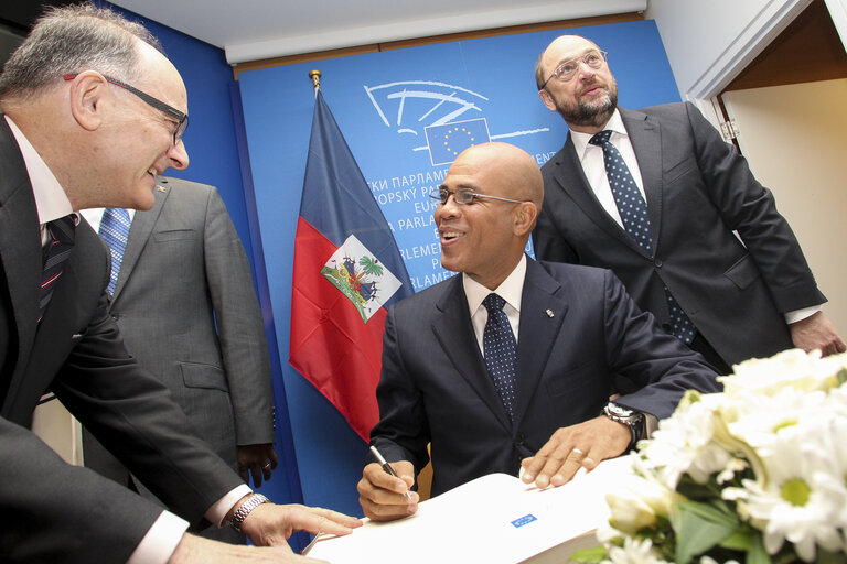 Fotografija 4: Protocol Room - Martin SCHULZ EP President  and Michel MARTELLY, president of Haiti