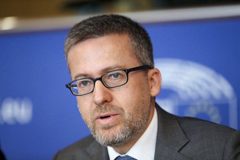 Foto 28: Women in Science. Recommendations to improve Horizon Europe through a gender perspective.