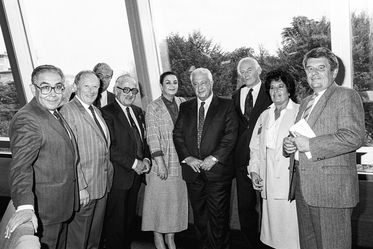 Photo 3: Meeting with  Ariel SHARON Minister of Industry and Commerce at the European Parliament in Strasbourg