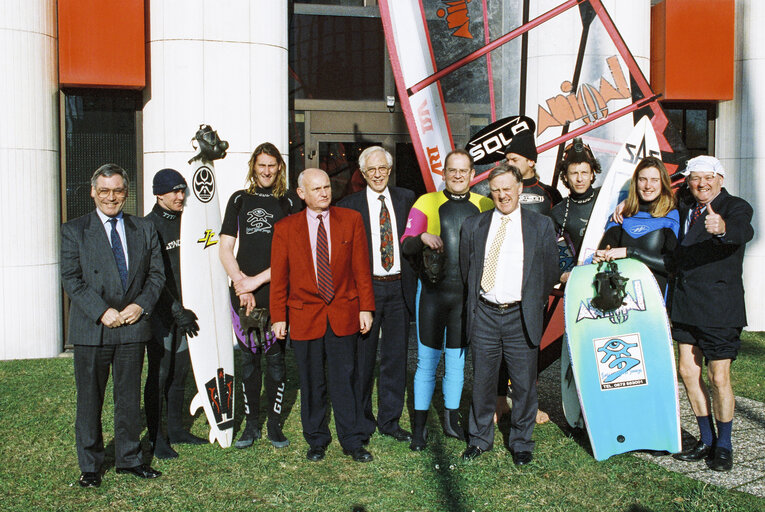 Fotografie 16: British MEPs support the Surfers against Sewage (SAS) movement