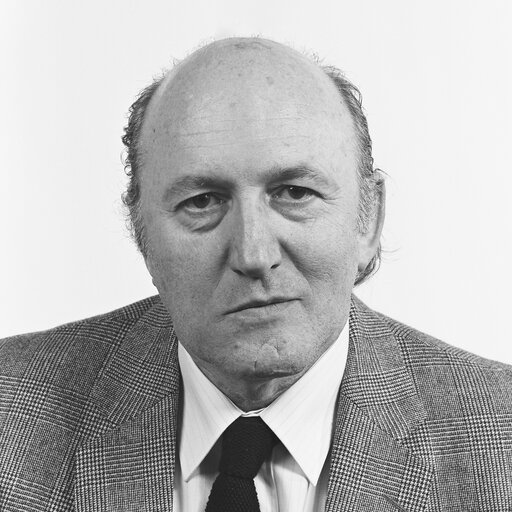 Fotografija 1: Portrait of MEP Georges SUTRA DE GERMA