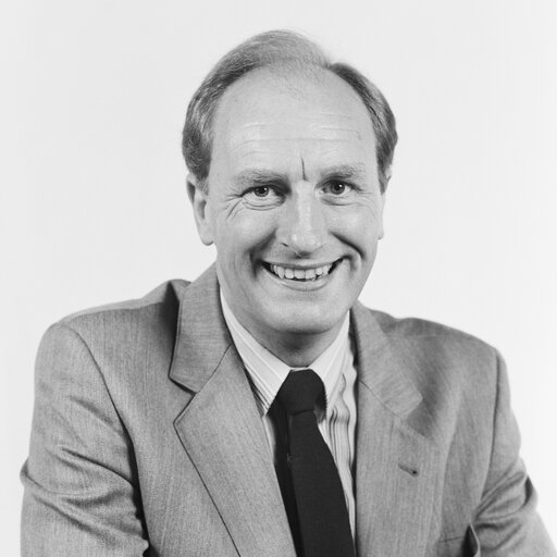 Portrait of MEP Gordon ADAM