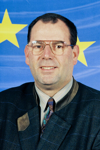 Снимка 4: Portrait of MEP Lutz GOEPEL