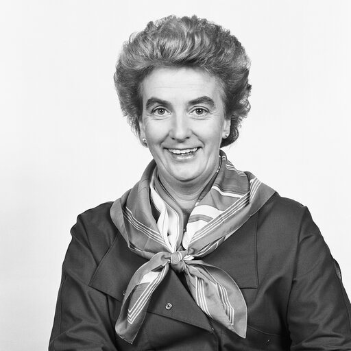 Fotogrāfija 3: Portrait of MEP Margaret E. DALY