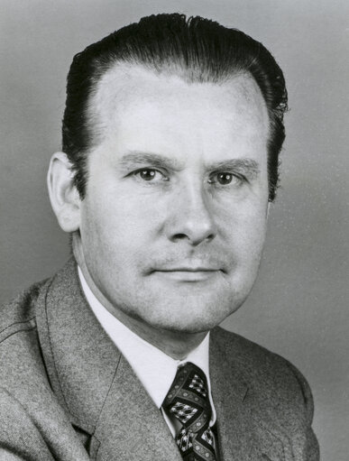 Fotagrafa 1: Portrait of MEP Gunter RINSCHE