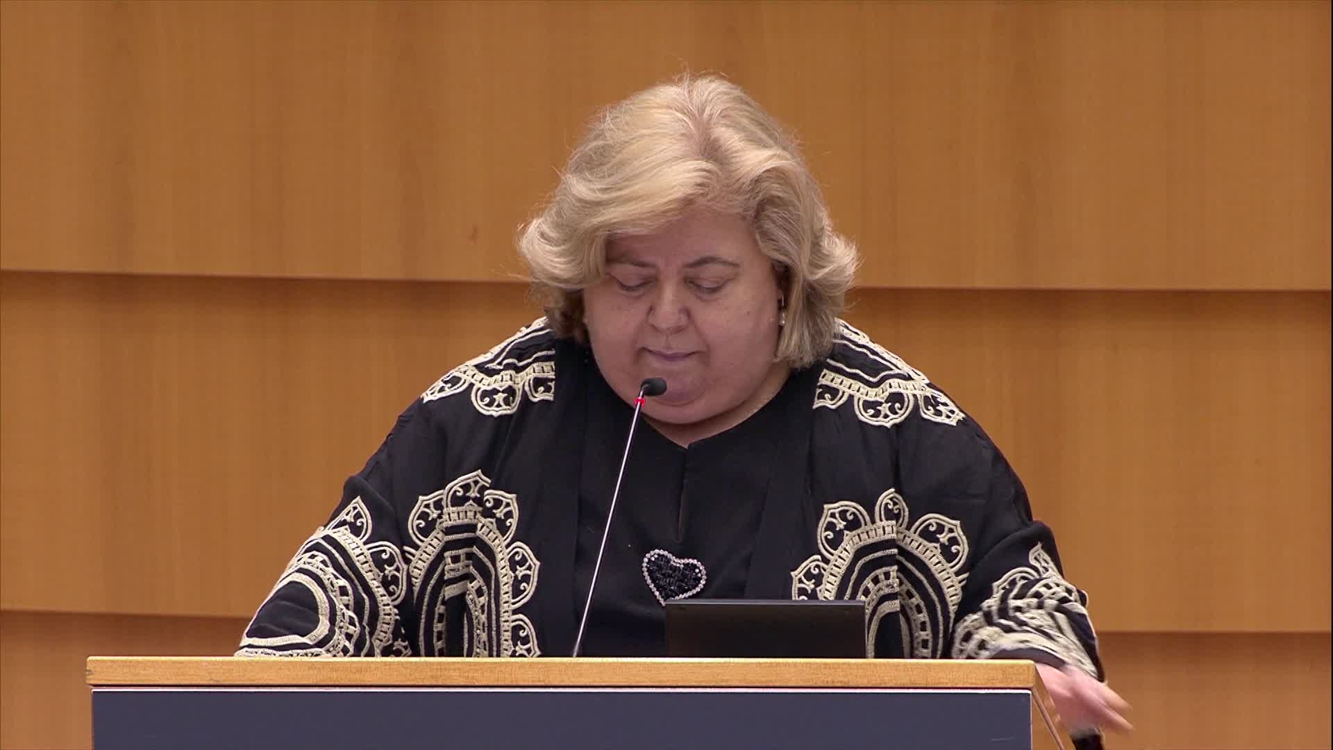 Fisheries control: extracts from the debate (09/03) and the final vote (11/03), and statement by Clara AGUILERA (S&D, ES), Rapporteur
