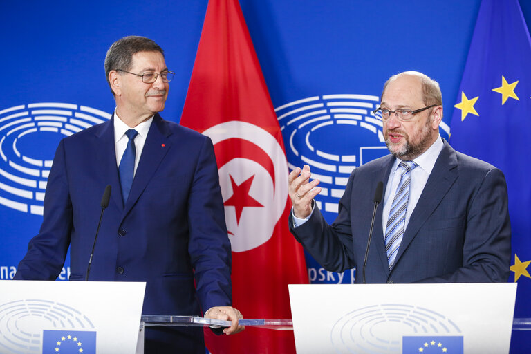 Φωτογραφία 11: Martin SCHULZ - EP President meets with Habib ESSID, Prime Minister of Tunisia