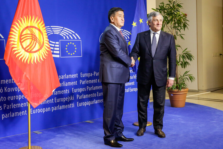 Zdjęcie 23: Visit of His Excellency Sooronbay JEENBEKOV - President of the Kyrgyz Republic to the European Parliament in Brussels