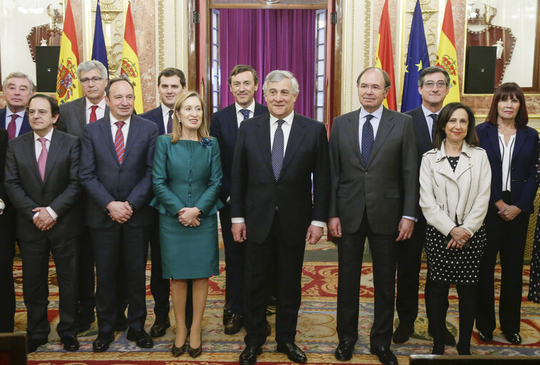 Fotografi 5: Visit of the President of the European Parliament in Madrid on the occasion of the Act ' Premio Nueva Economia Forum 2018  ' - Visit to the Congress of Deputies