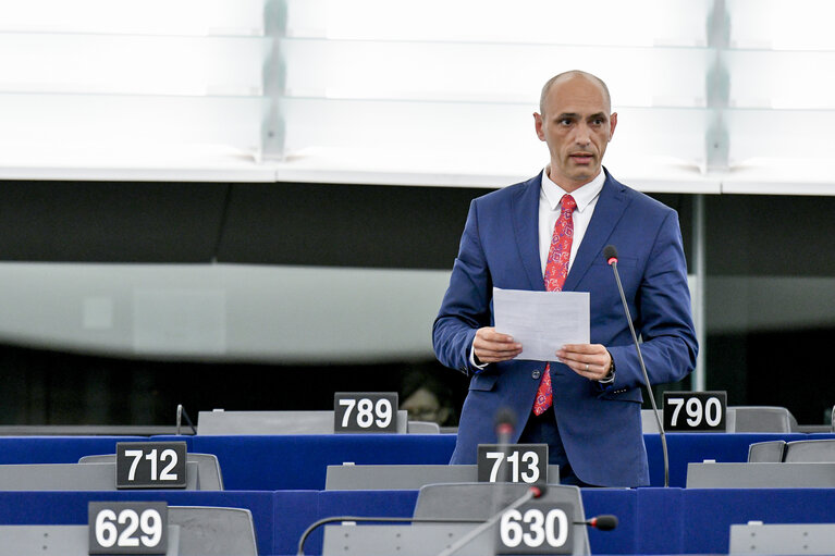 Photo 5 : Razvan POPA in the EP in Strasbourg