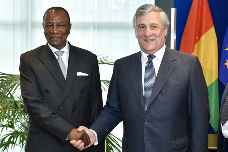 Fotografia 13: Official visit of the President of Guinea.Bilateral meeting