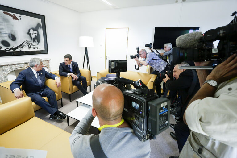 Foto 8: European Council - Antonio TAJANI - EP President meets with Pedro SANCHEZ - Spanish Prime Minister