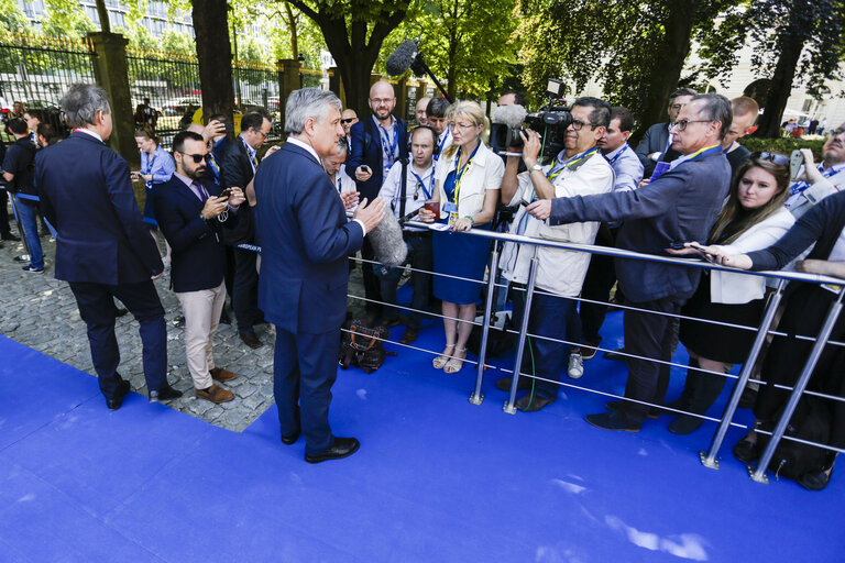 Foto 11: EPP leaders meet ahead of the European Summit