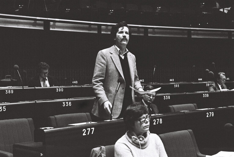 The MEP Erdmann LINDE during a session in the hemicycle of Strasbourg in November 1979.