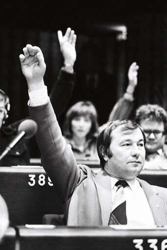 Fotografija 5: Jean A. OEHLER during a plenary session in the hemicycle of Strasbourg in November 1979.