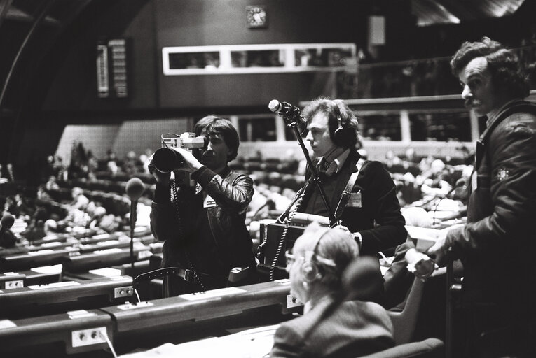 Suriet 9: Plenary session in Strasbourg in January 1980TV crew