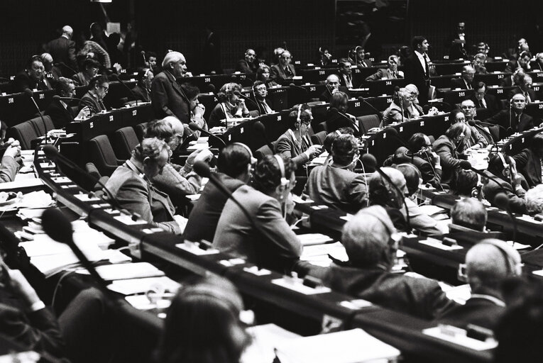 Photo 1: Plenary session in Strasbourg in December 1979.