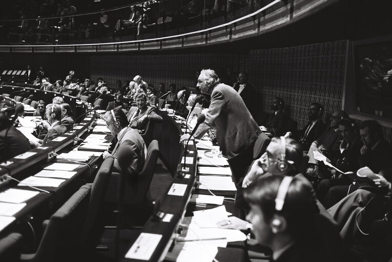 Zdjęcie 6: The MEP Marco PANNELLA, during a session in the hemicycle of Strasbourg in November 1979.