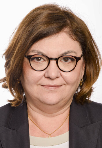 Photo 1 : Adina Ioana VALEAN official portrait - 9th Parliamentary term