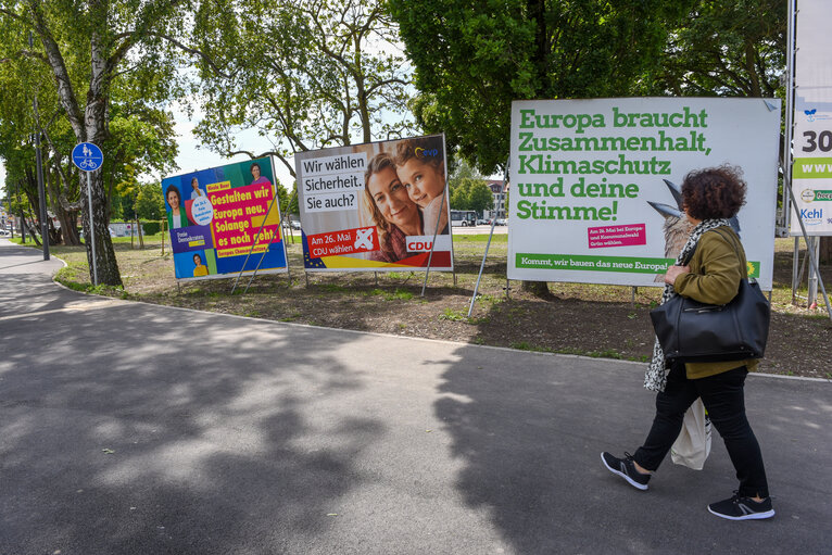 Suriet 13: European elections 2019 - Election campaign posters in KHEL, Germany