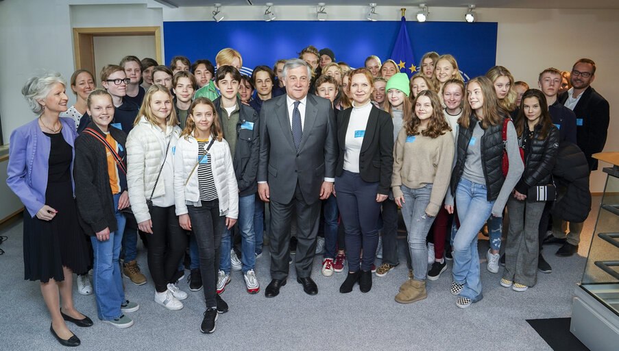 Foto 9: Antonio TAJANI, EP President meets with Swedish students