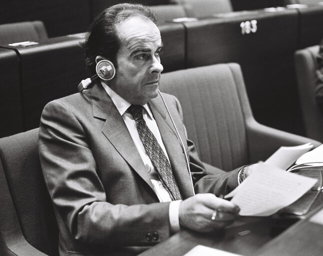 Fotó 7: The MEP Georges MARCHAIS during a session in Strasbourg in September 1979.