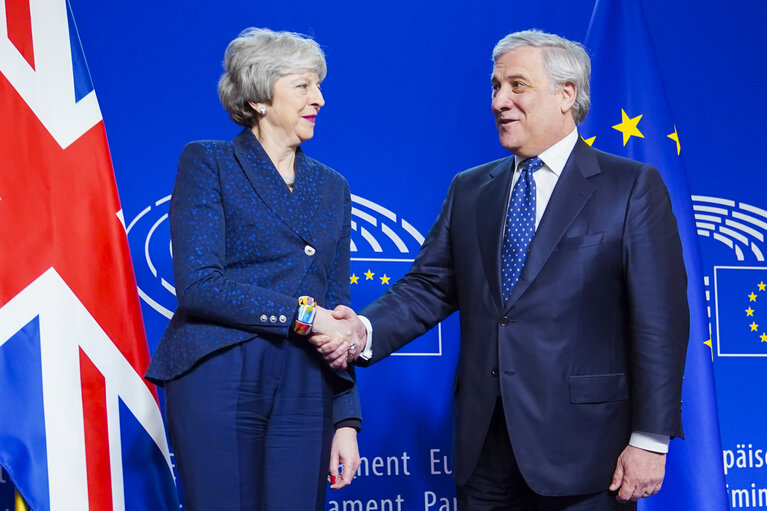 Nuotrauka 14: EP President Antonio TAJANI and EP Brexit coordinator Guy VERHOFSTADT (ALDE,BE), receive British Prime Minister Theresa MAY to discuss on the latest developments in the negotiations on the British departure from the European Union