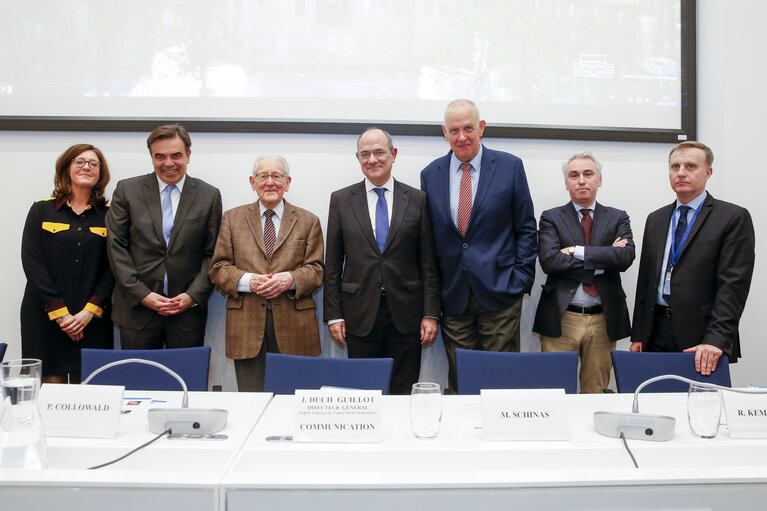 Roundtable discussion around the book ' Paul Collowald, pionnier d'une Europe à unir '