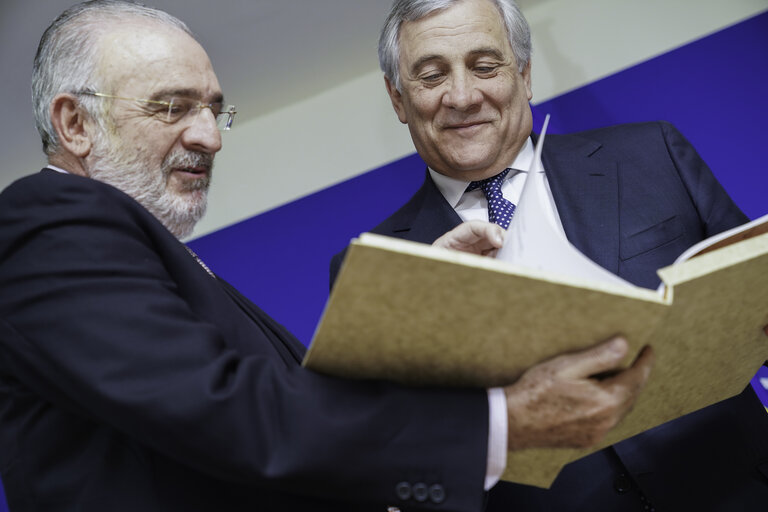 Fotó 10: Antonio TAJANI,  EP President meets with Augustin DIAZ DE MERA GARCIA CONSUEGRA.