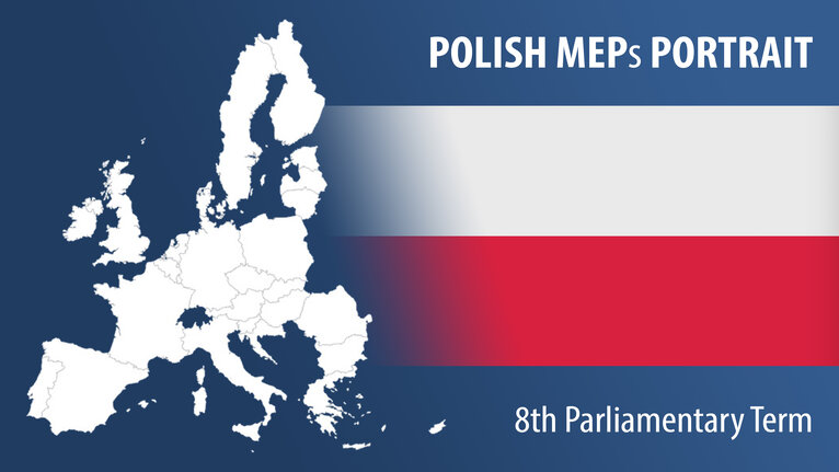 Foto 11: POLISH MEPs official portrait - 8th Parliamentary term