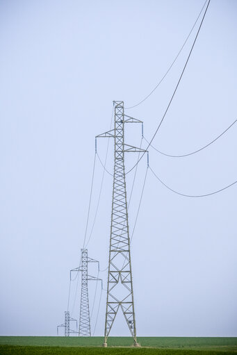 Fotografi 3: Electricity supply - High voltage lines