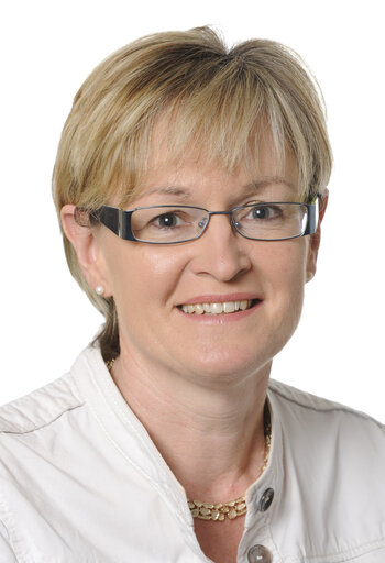 Fotogrāfija 11: MCGUINNESS, Mairead MEP - 7th Parliamentary term