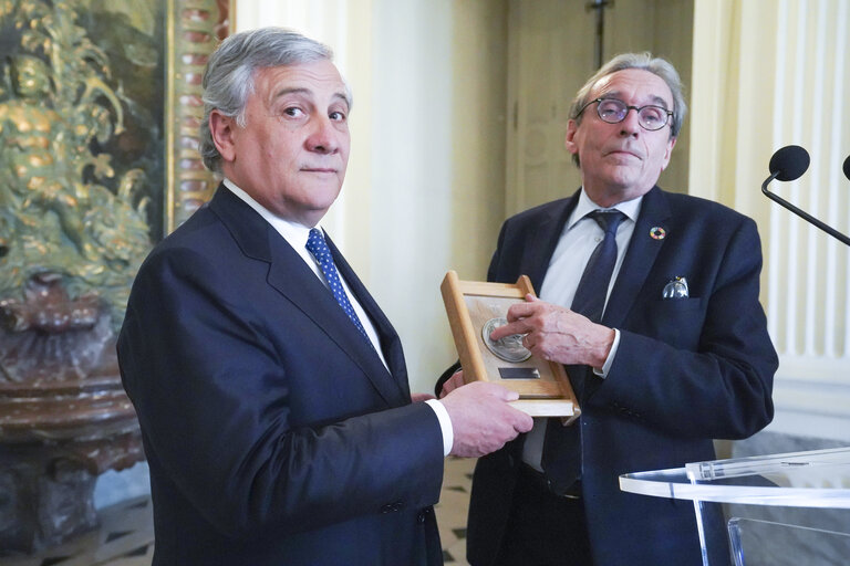 Antonio TAJANI, EP President receives the Medal of Honor from the city of Strasbourg