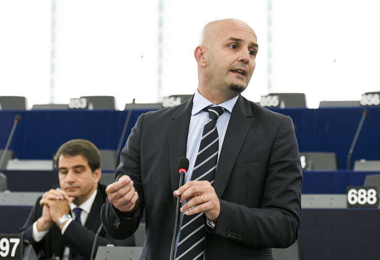 Photo 3 : Nicola PROCACCINI in the EP in Strasbourg