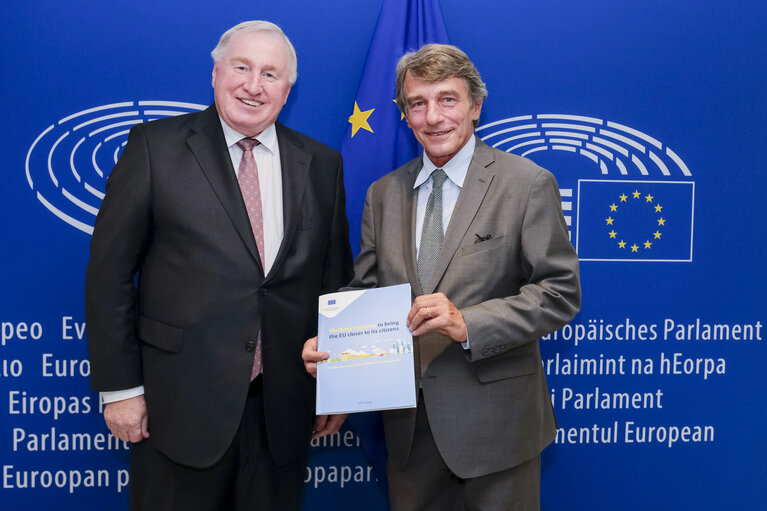 Foto 7: David SASSOLI - EP President meets with Karl Heinz LAMBERTZ - President of the Committee of the Regions at the EP in Brussels