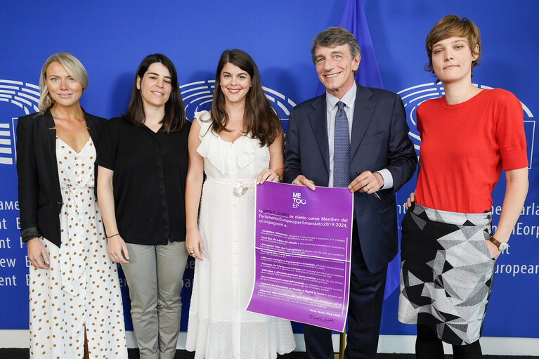 Fotografi 2: David SASSOLI, EP President meets with representation of #MeToo movement